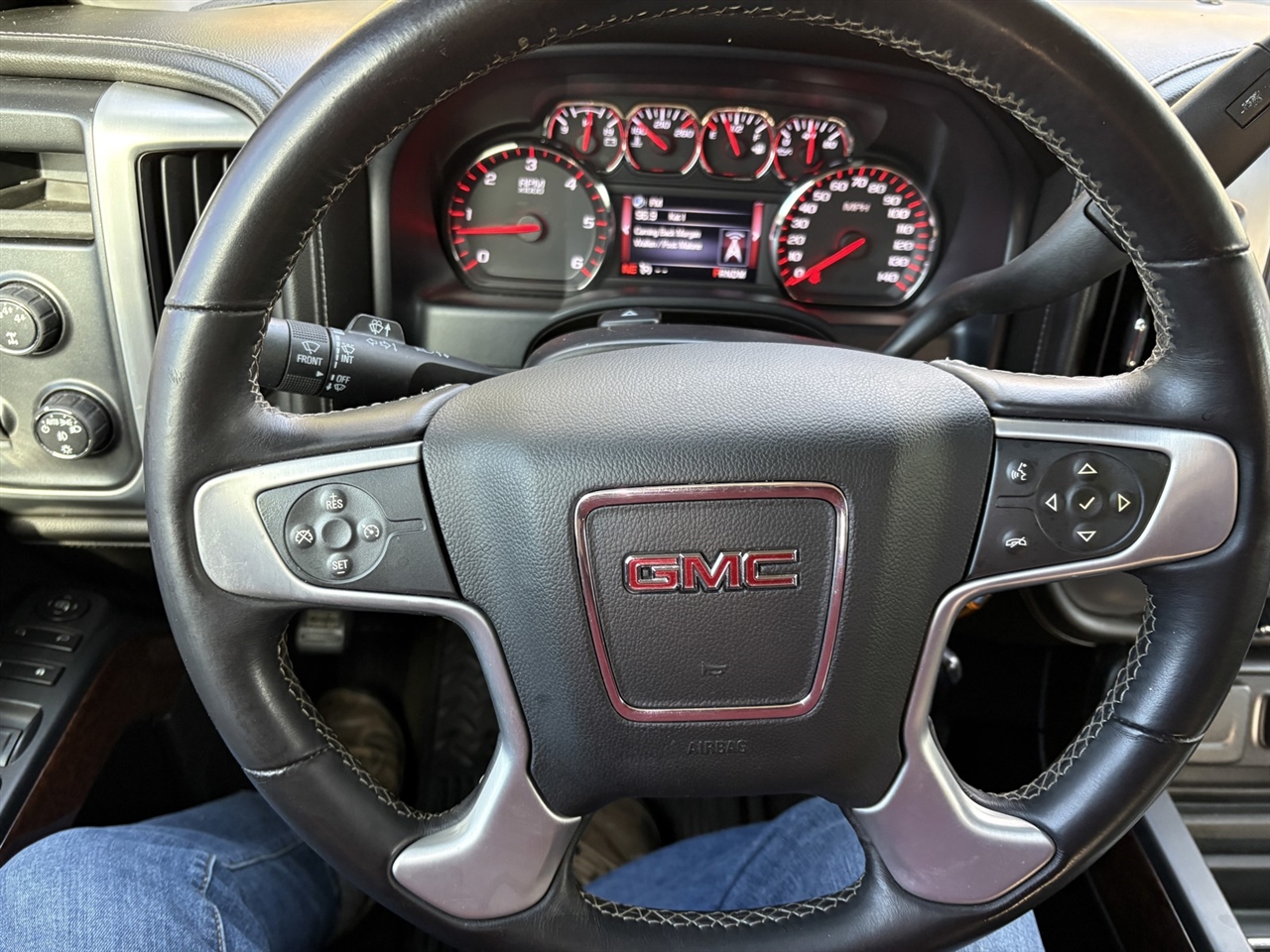 GMC Sierra 1500 SLE Crew Cab Short Box 4WD 2015