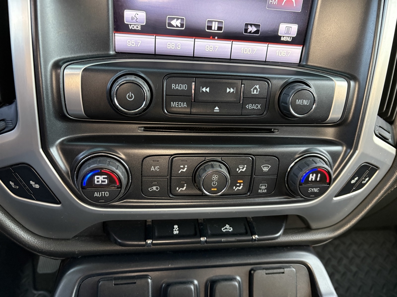 GMC Sierra 1500 SLE Crew Cab Short Box 4WD 2015