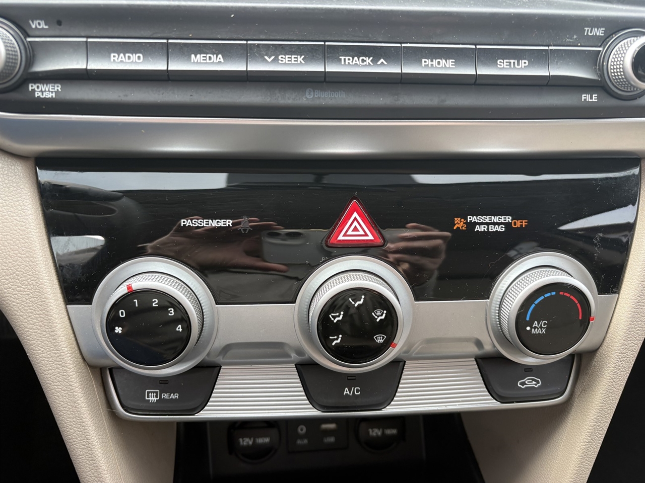 Hyundai Elantra SE 6M 2019