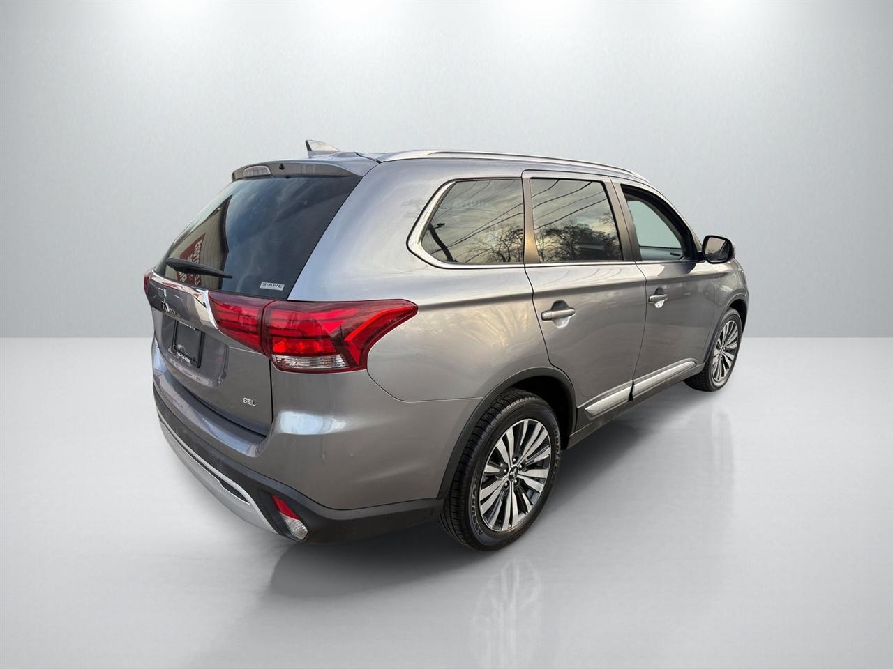 Mitsubishi Outlander SEL AWD 2020