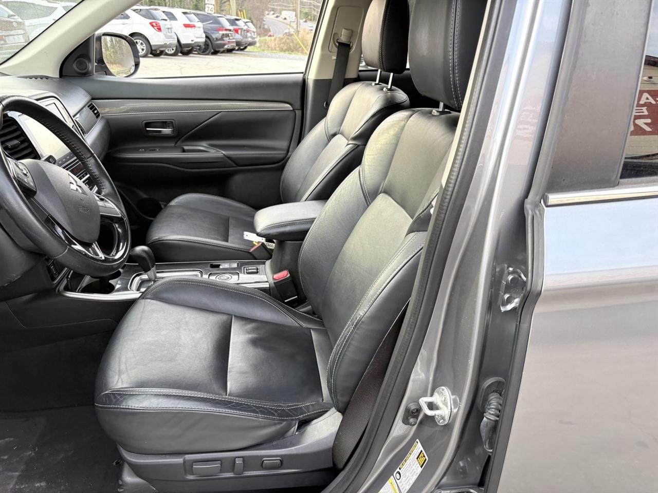 Mitsubishi Outlander SEL AWD 2020