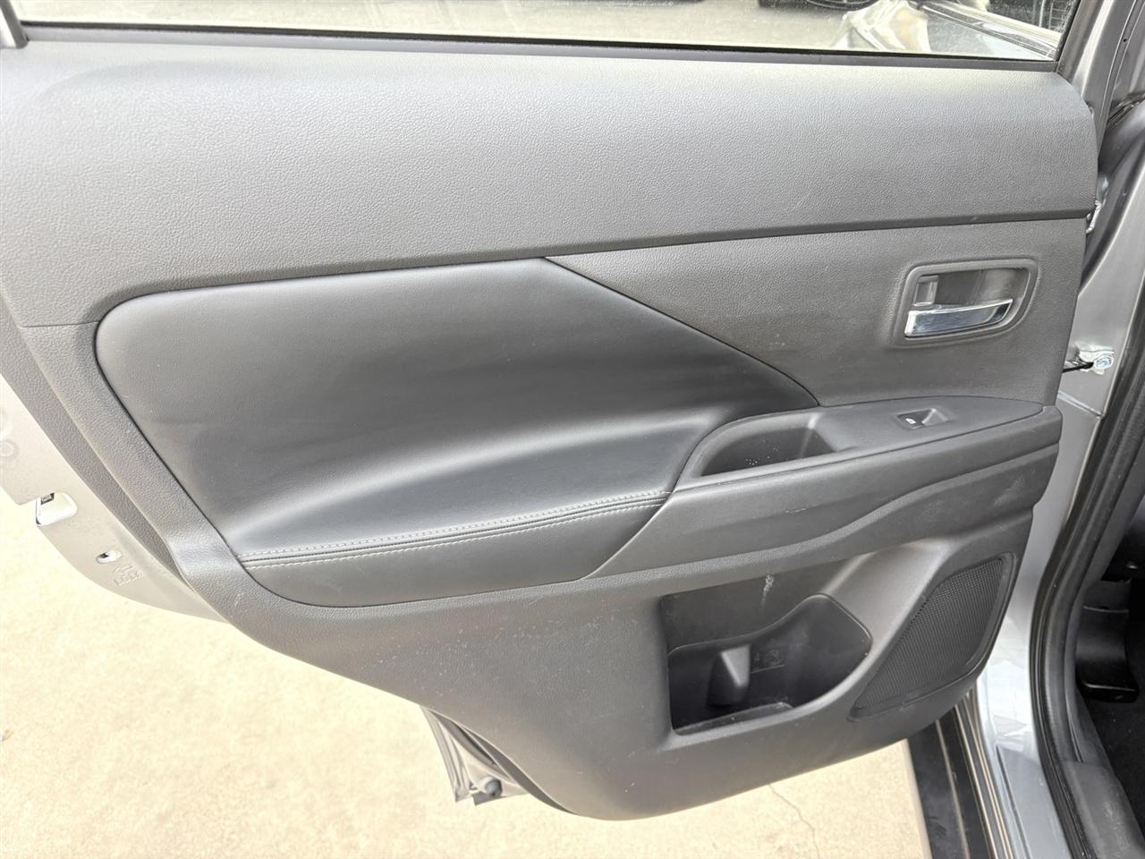 Mitsubishi Outlander SEL AWD 2020