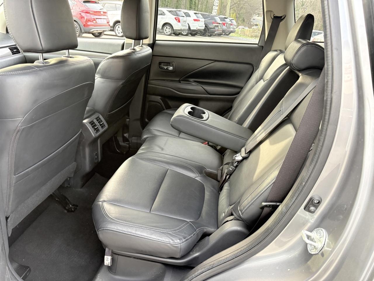 Mitsubishi Outlander SEL AWD 2020