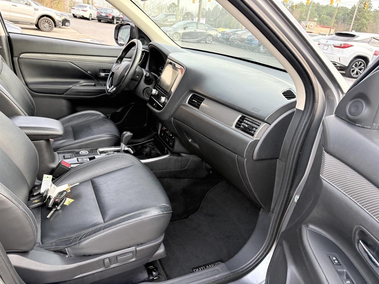 Mitsubishi Outlander SEL AWD 2020