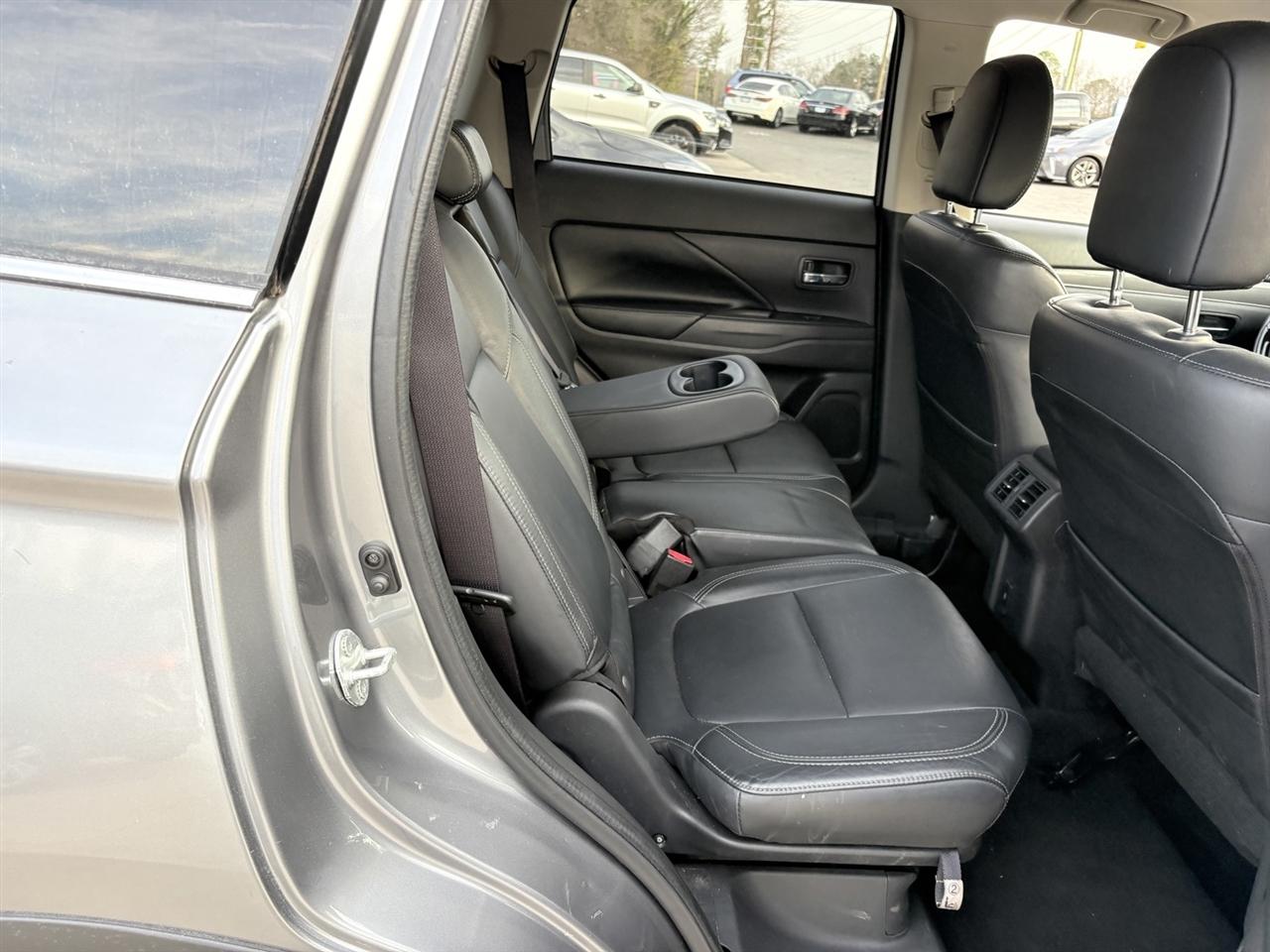 Mitsubishi Outlander SEL AWD 2020