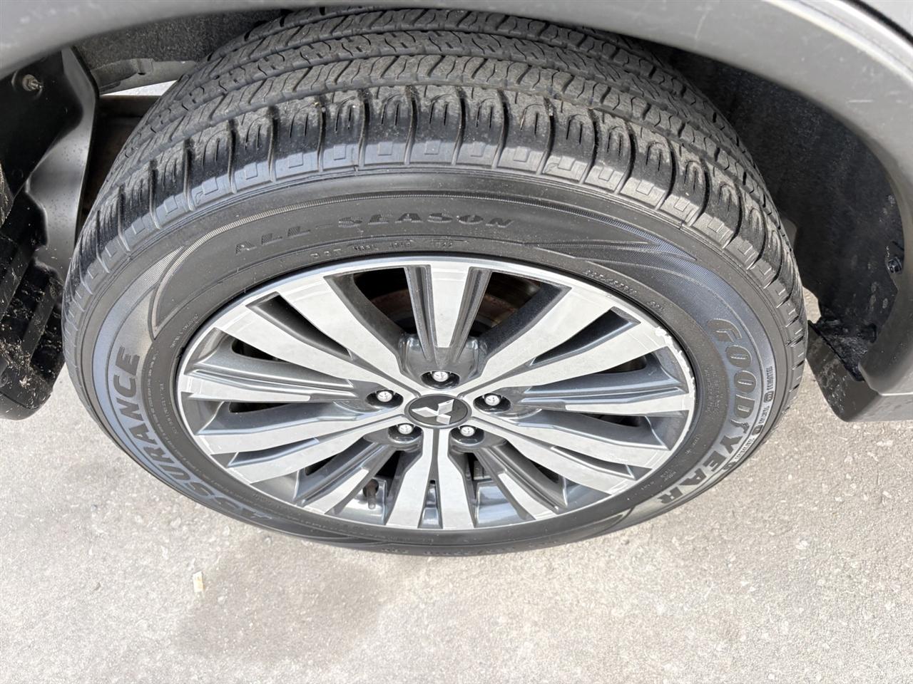 Mitsubishi Outlander SEL AWD 2020