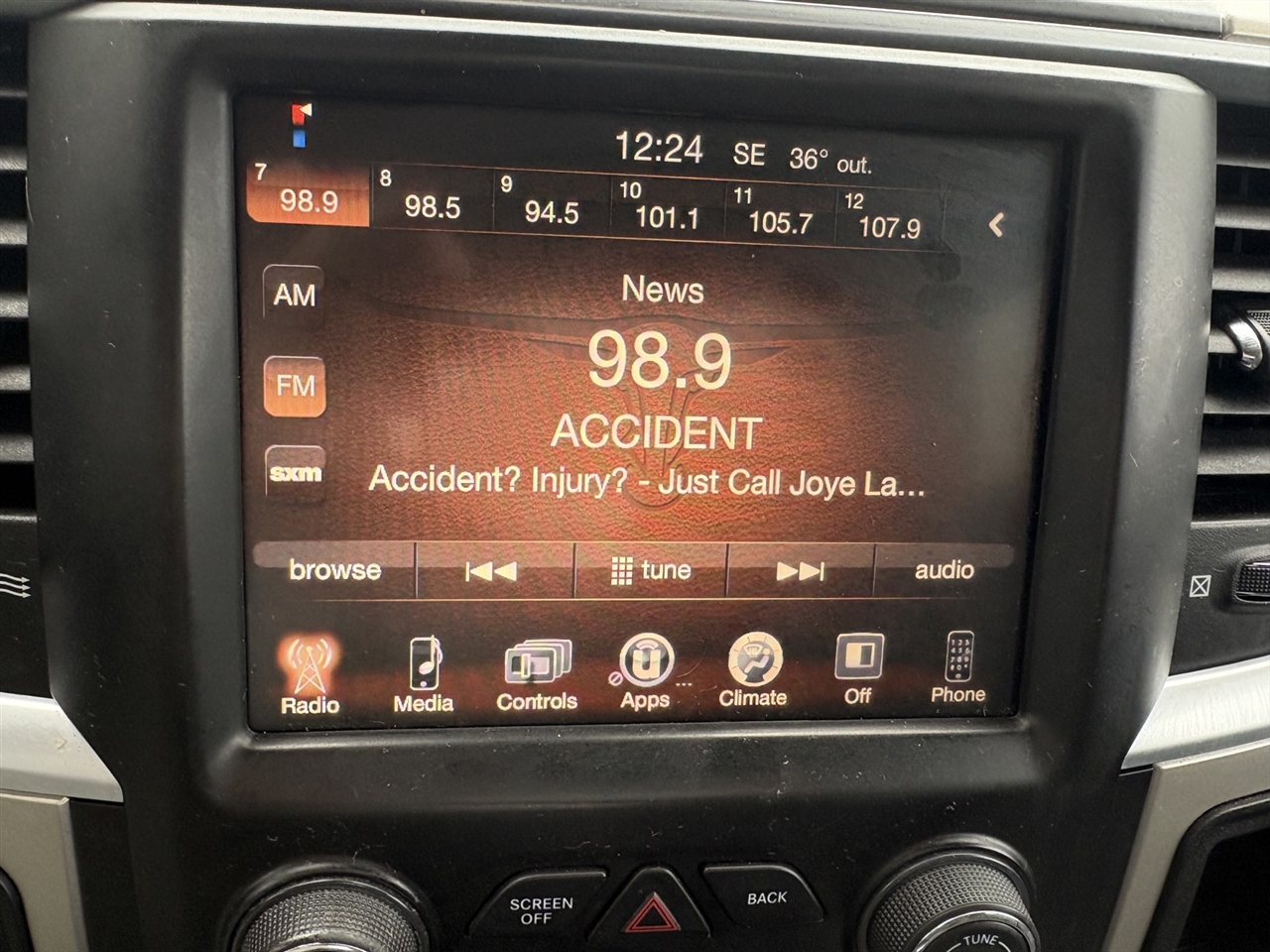 RAM 3500 SLT Crew Cab LWB 4WD DRW 2016