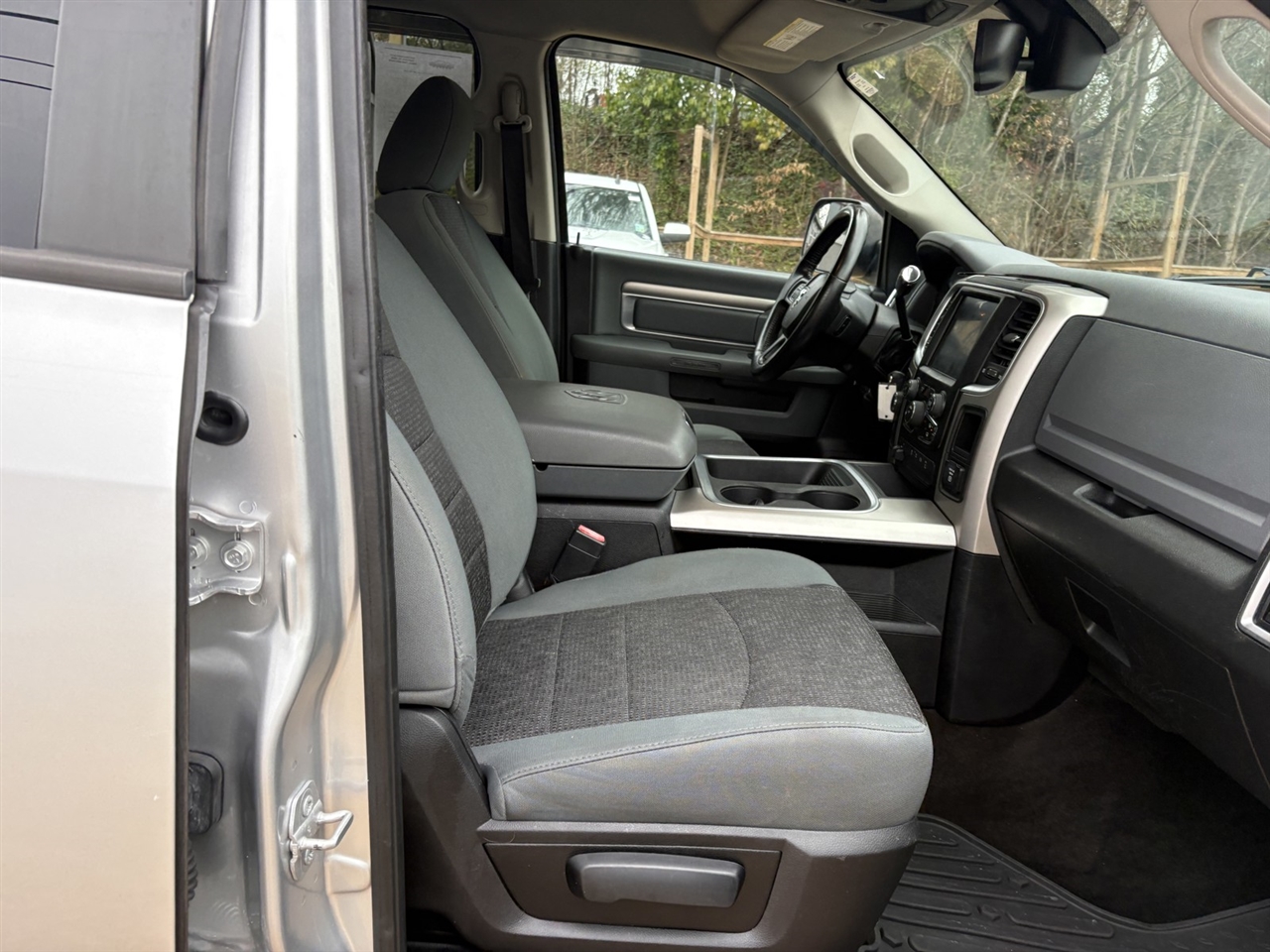 RAM 3500 SLT Crew Cab LWB 4WD DRW 2016