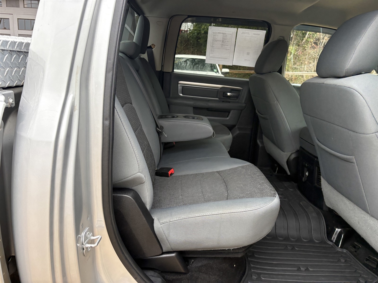 RAM 3500 SLT Crew Cab LWB 4WD DRW 2016