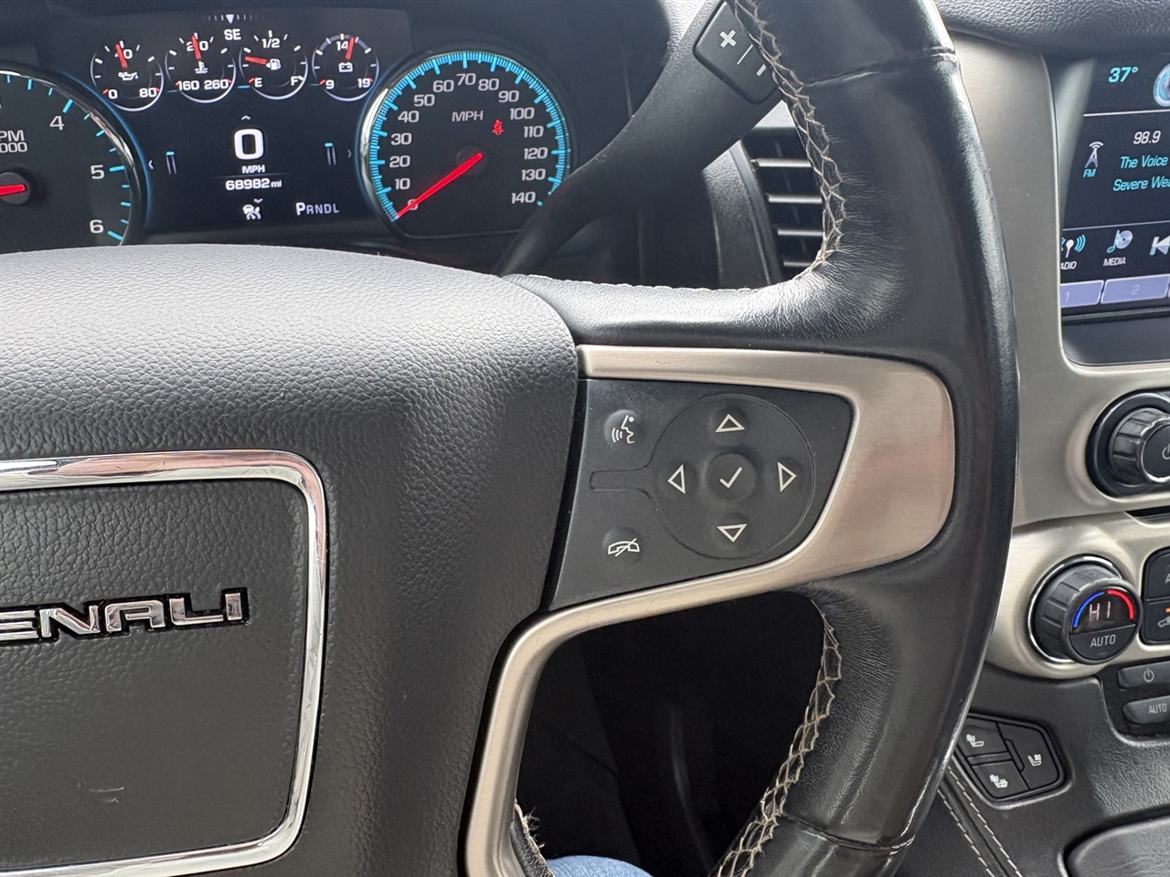 GMC Yukon XL Denali 4WD 2020