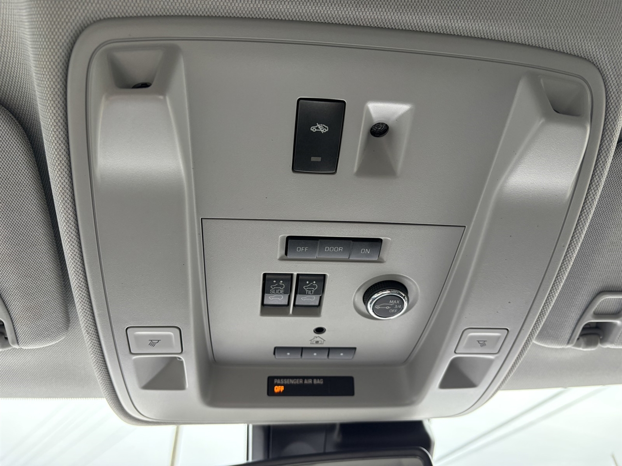 GMC Yukon XL Denali 4WD 2020