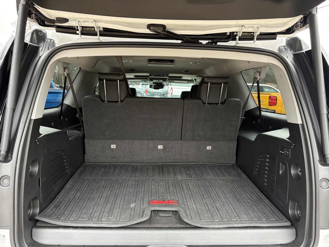 GMC Yukon XL Denali 4WD 2020