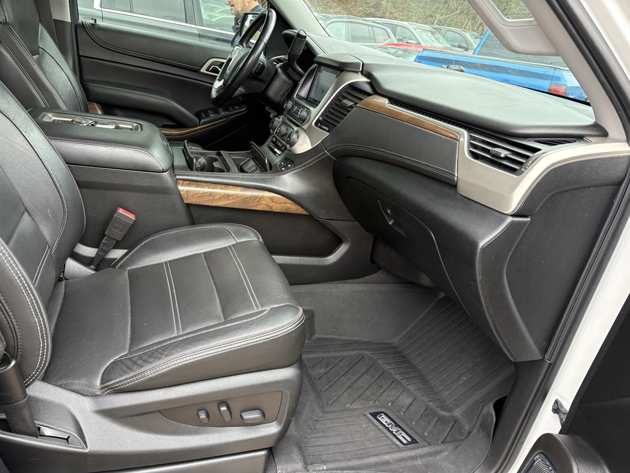 GMC Yukon XL Denali 4WD 2020