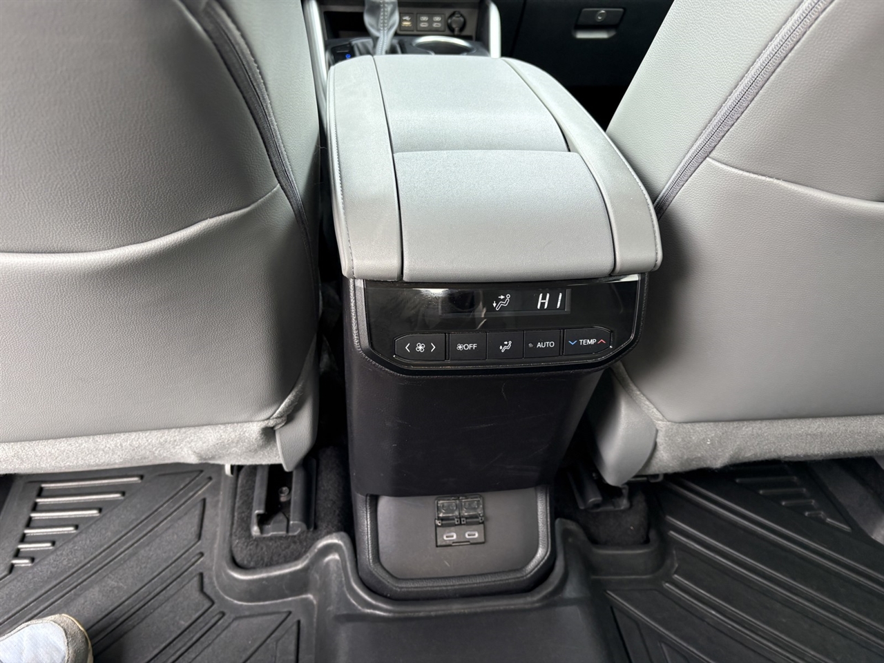 Toyota Highlander Hybrid Others 2024