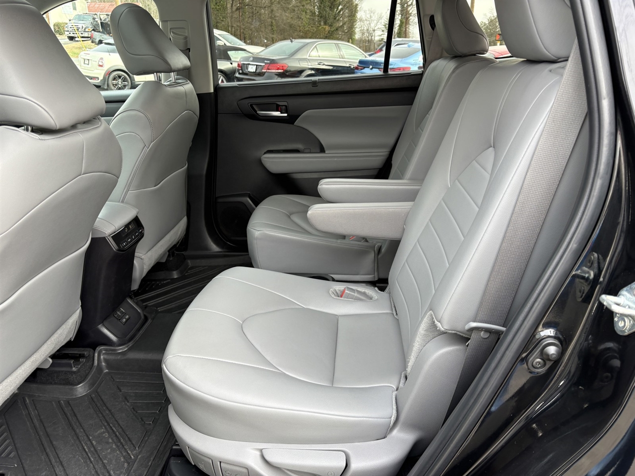 Toyota Highlander Hybrid Others 2024