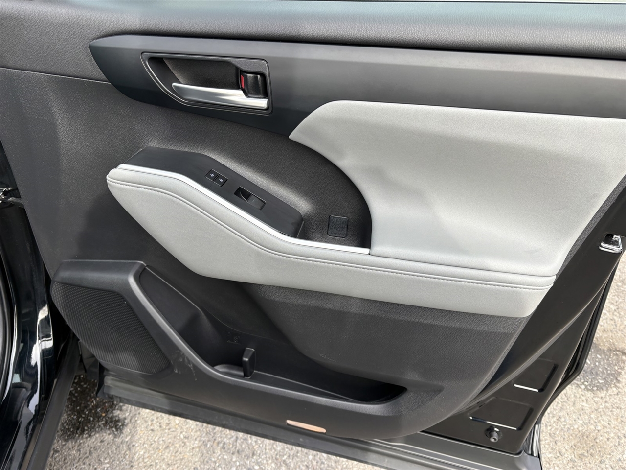 Toyota Highlander Hybrid Others 2024