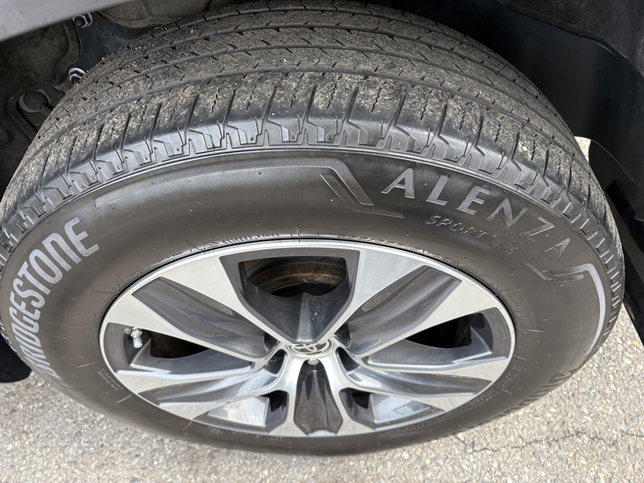 Toyota Highlander Hybrid Others 2024