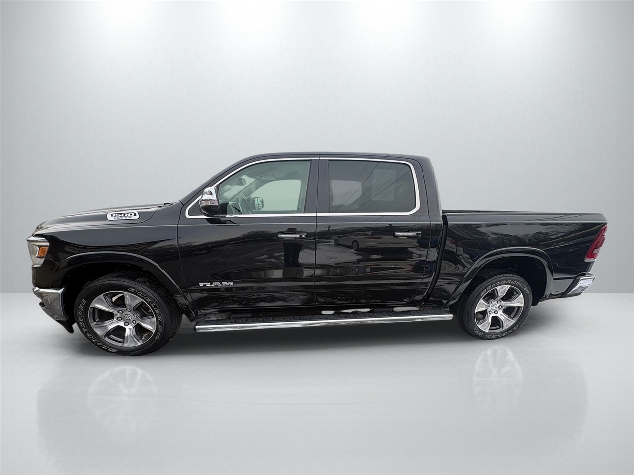 RAM 1500 Laramie Crew Cab SWB 2WD 2019