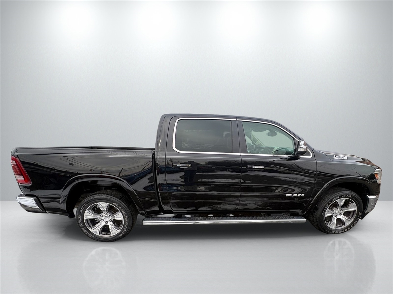 RAM 1500 Laramie Crew Cab SWB 2WD 2019