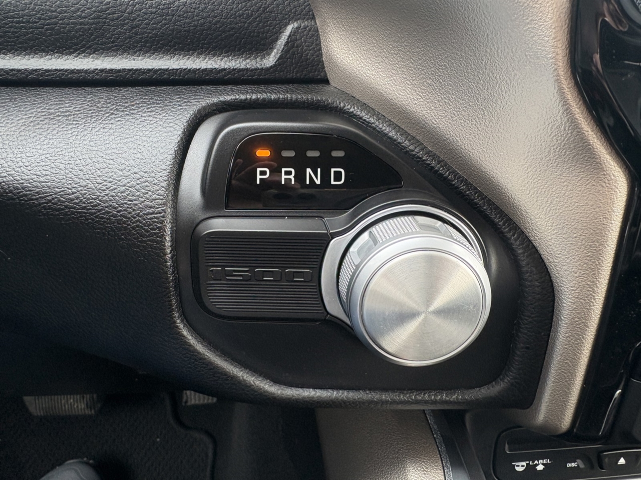 RAM 1500 Laramie Crew Cab SWB 2WD 2019