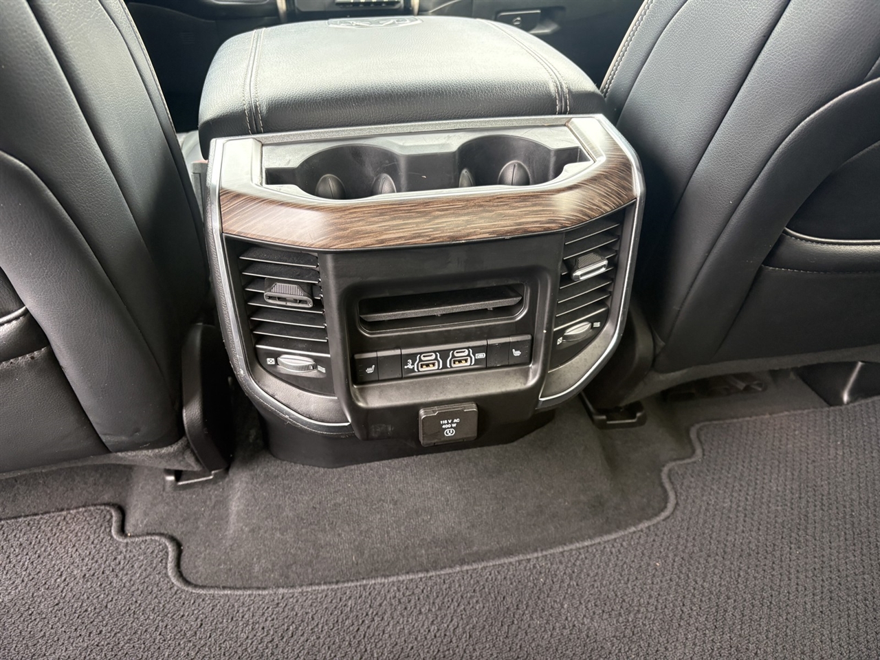 RAM 1500 Laramie Crew Cab SWB 2WD 2019