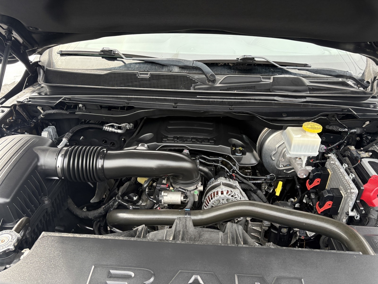 RAM 1500 Laramie Crew Cab SWB 2WD 2019