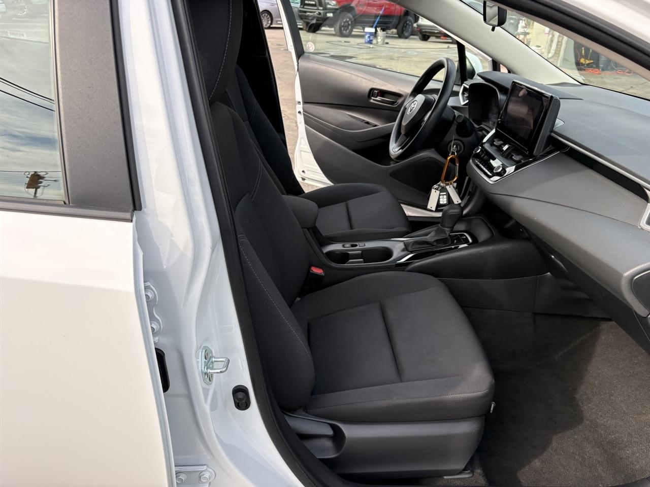 Toyota Corolla LE 2024