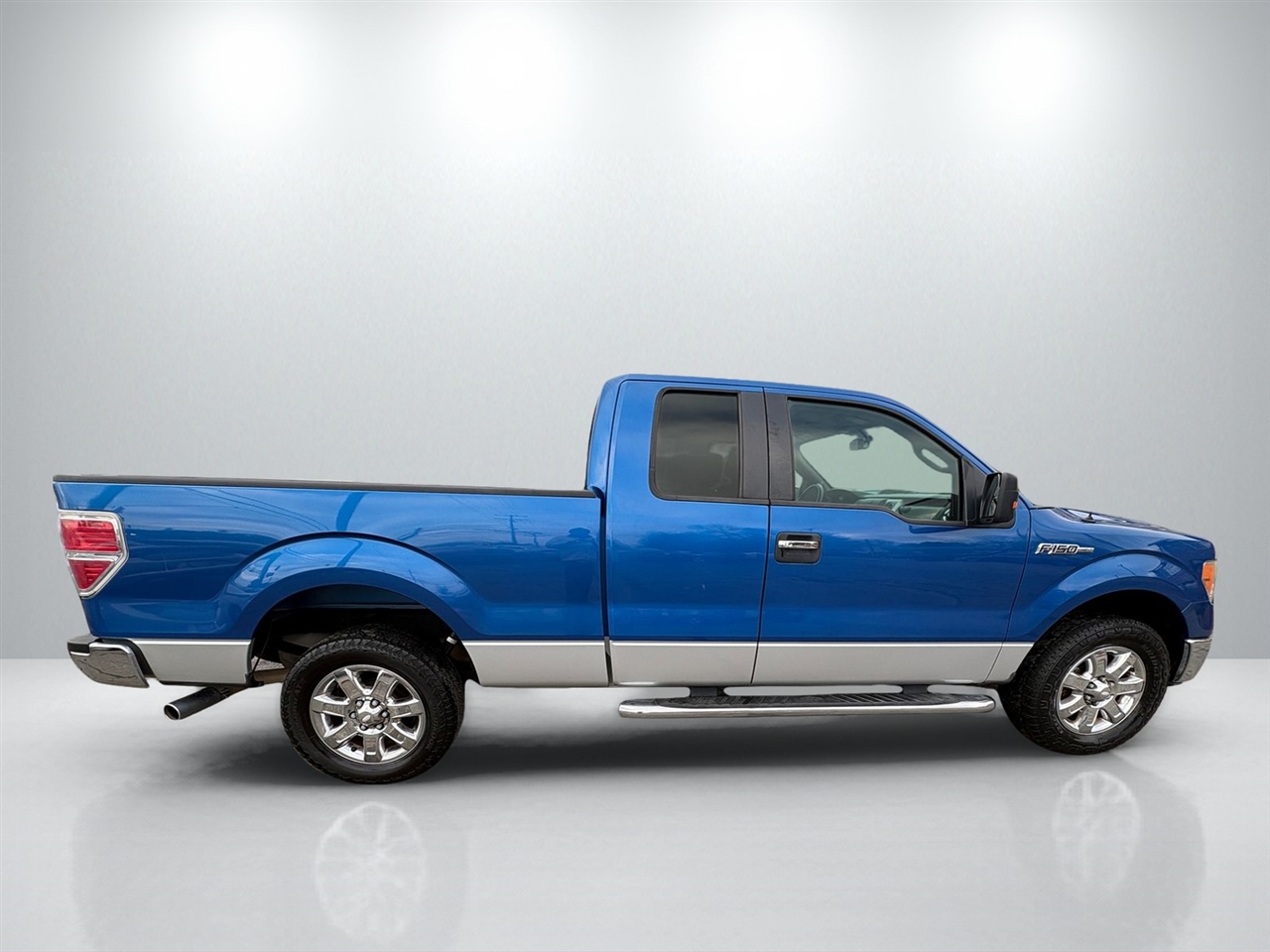 Ford F-150 XL SuperCab 8-ft. Bed 2WD 2013