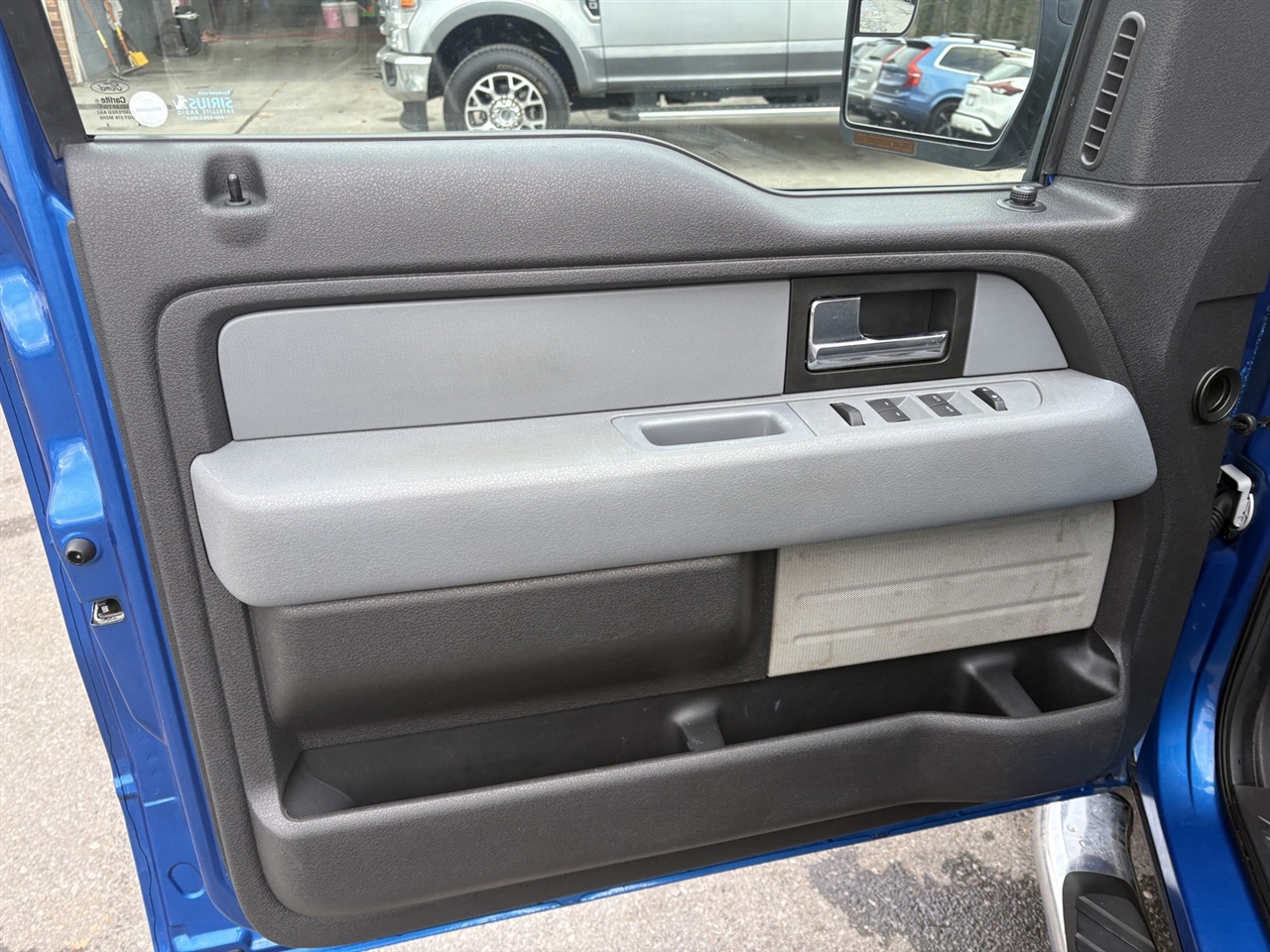 Ford F-150 XL SuperCab 8-ft. Bed 2WD 2013