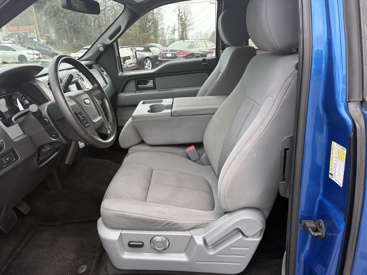 Ford F-150 XL SuperCab 8-ft. Bed 2WD 2013
