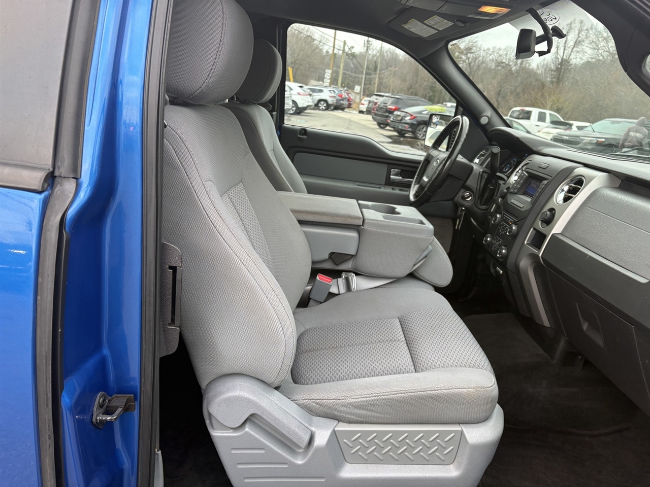 Ford F-150 XL SuperCab 8-ft. Bed 2WD 2013