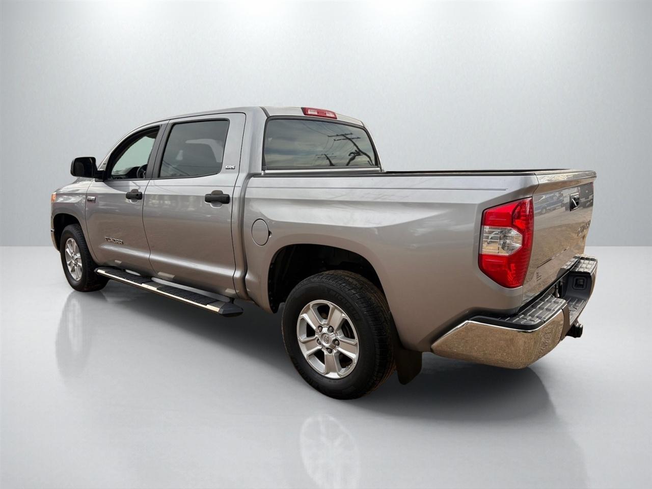 Toyota Tundra SR5 5.7L V8 FFV CrewMax 2WD 2016