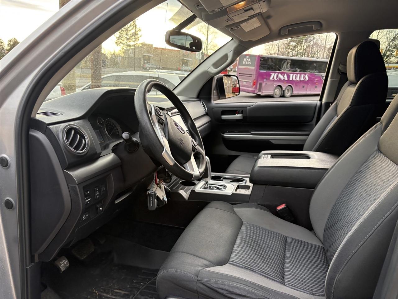 Toyota Tundra SR5 5.7L V8 FFV CrewMax 2WD 2016