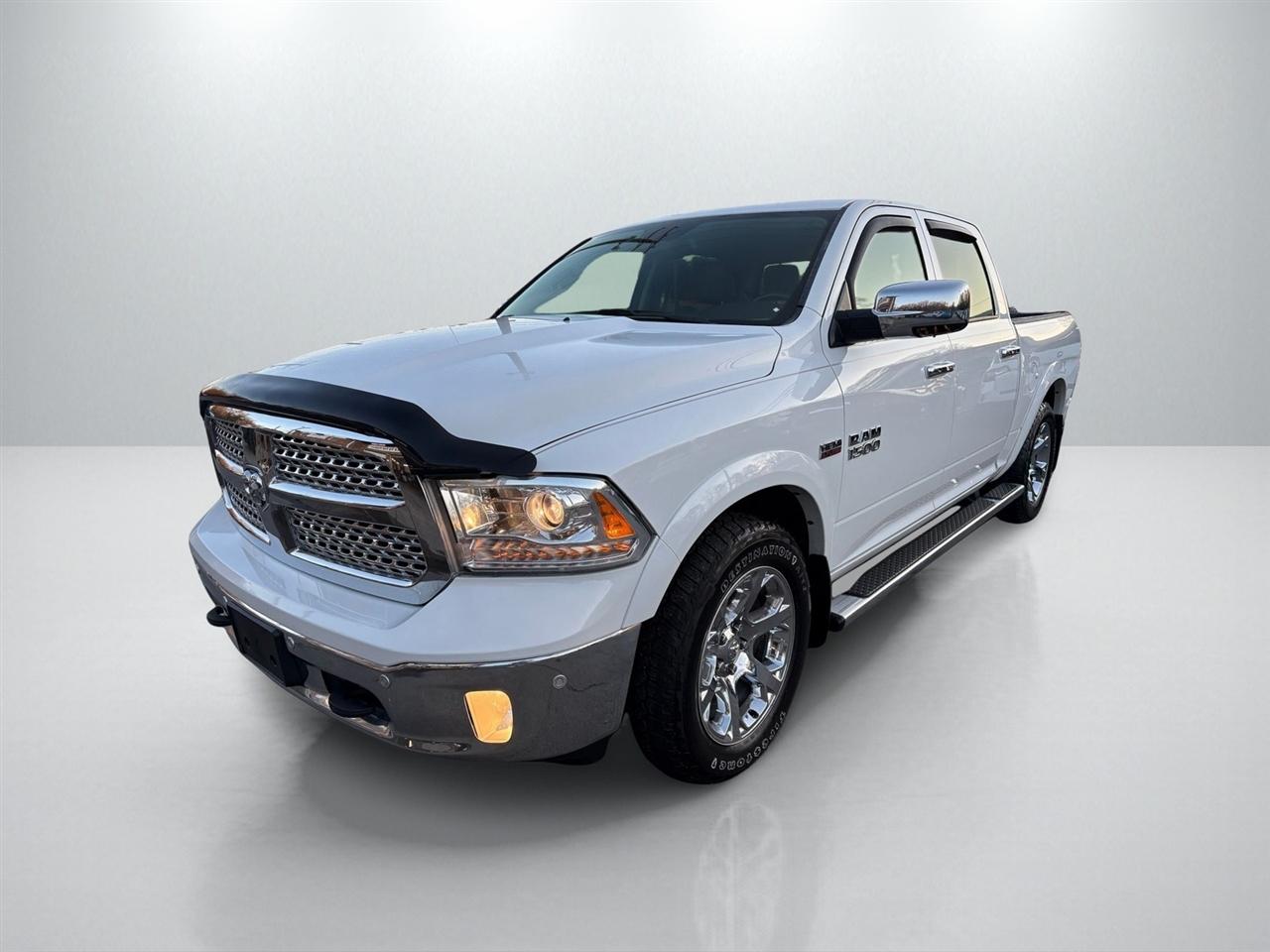RAM 1500 Laramie Crew Cab SWB 4WD 2016