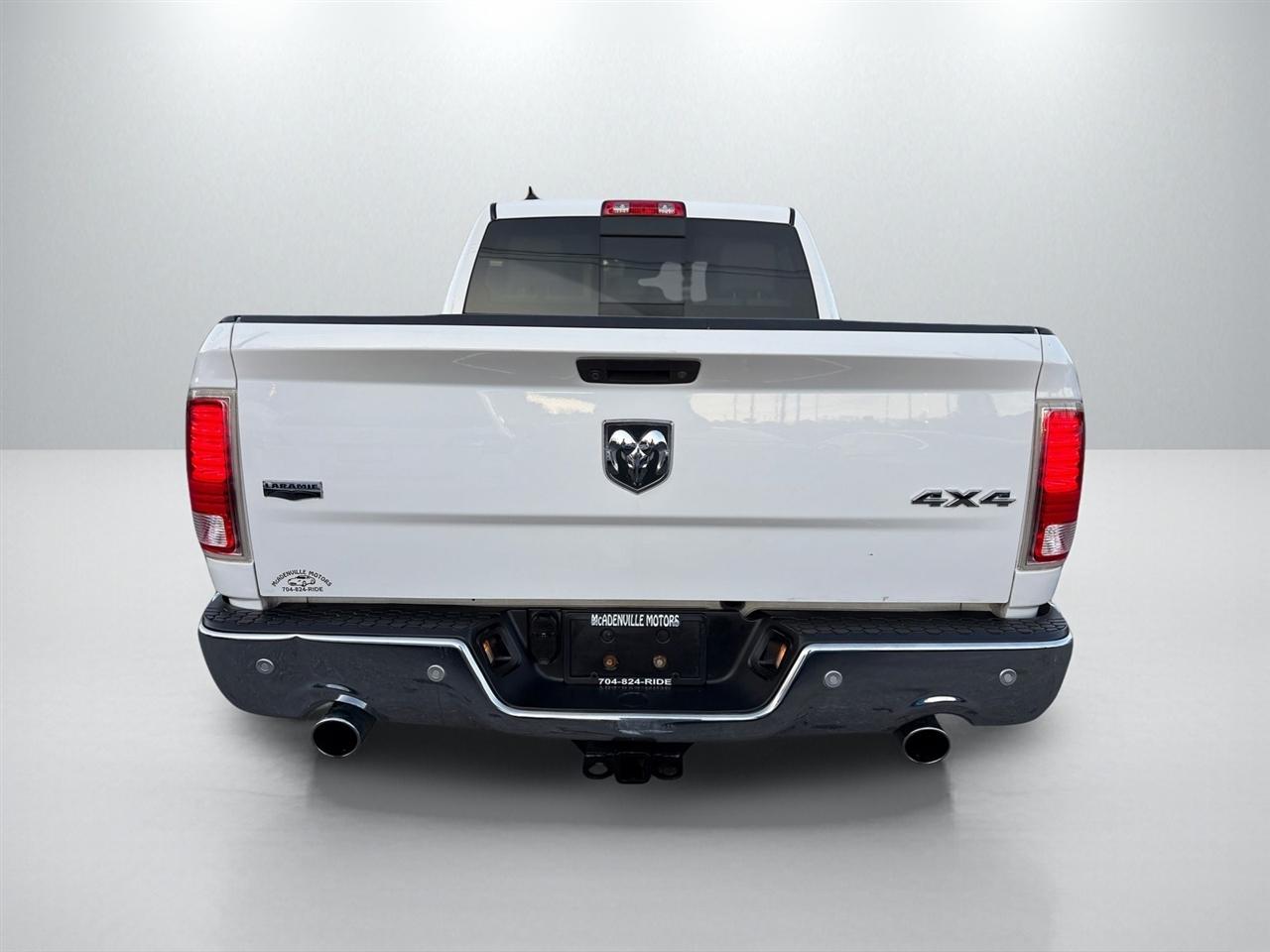RAM 1500 Laramie Crew Cab SWB 4WD 2016