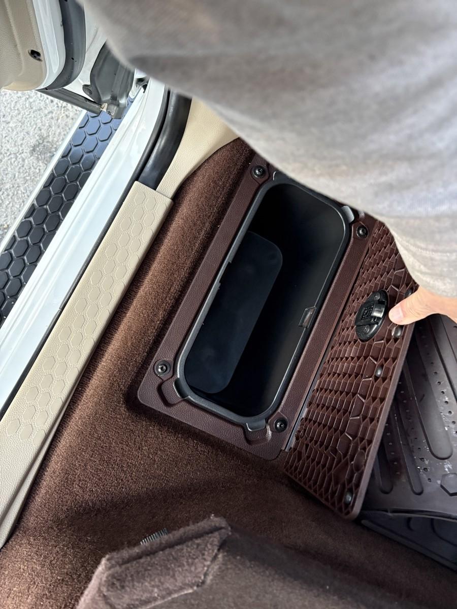 RAM 1500 Laramie Crew Cab SWB 4WD 2016