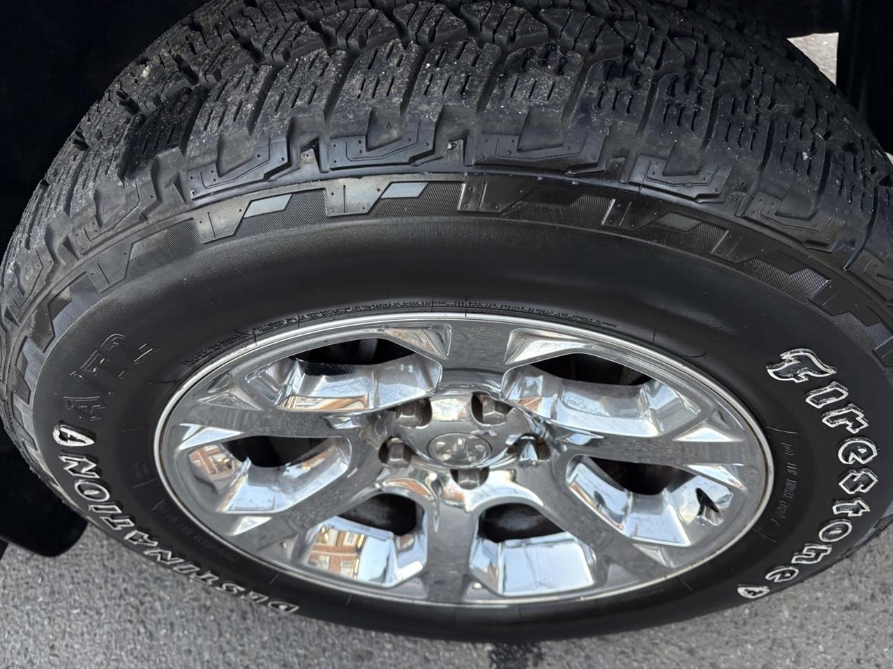 RAM 1500 Laramie Crew Cab SWB 4WD 2016