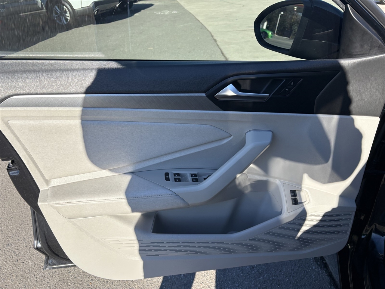 Volkswagen Jetta SE 2022