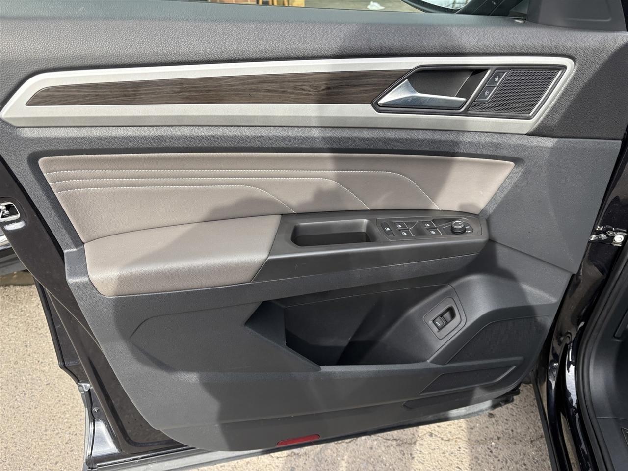 Volkswagen Atlas SE w/Technology 2022