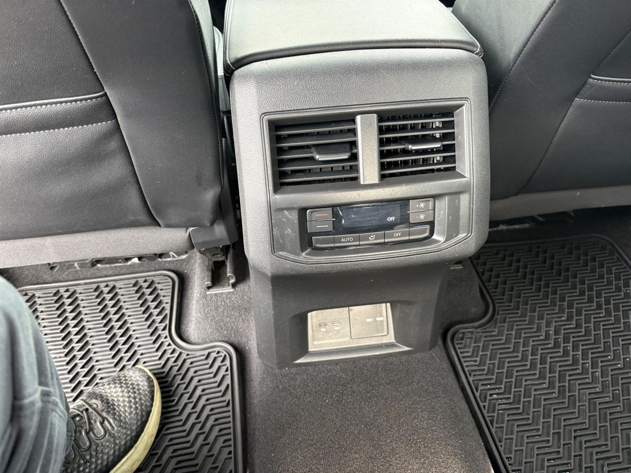 Volkswagen Atlas SE w/Technology 2022