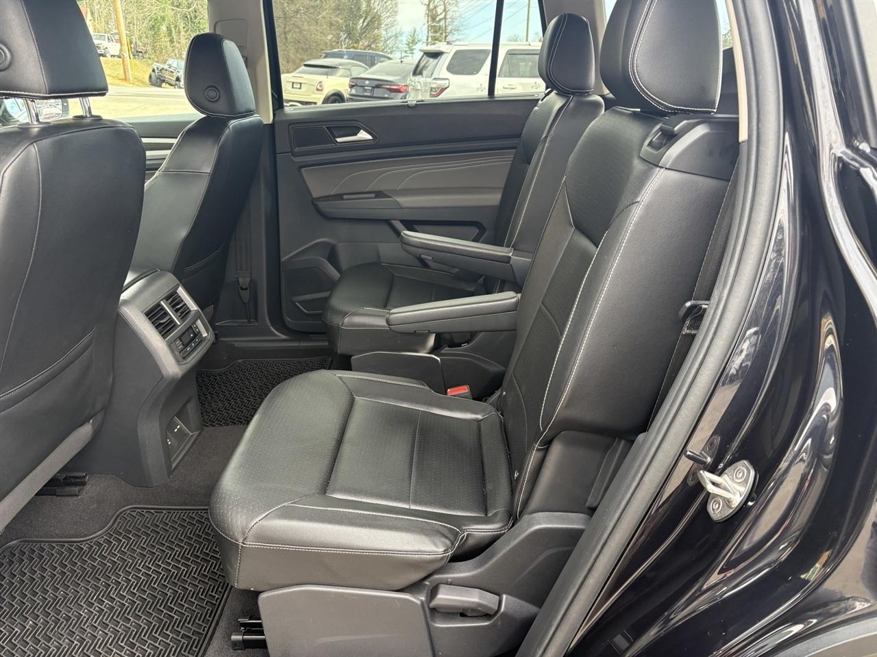 Volkswagen Atlas SE w/Technology 2022