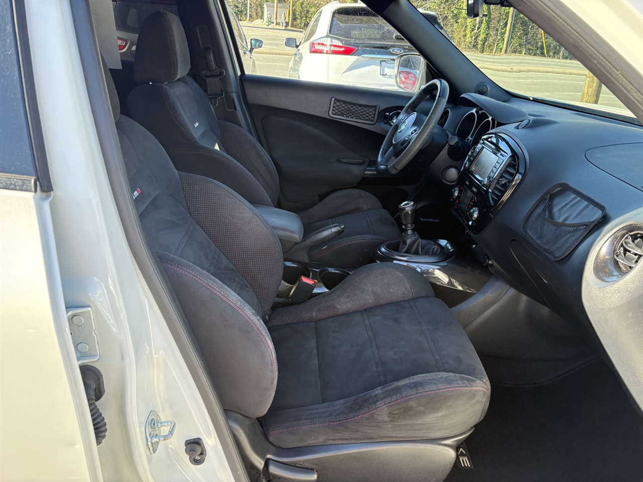 Nissan Juke S FWD 2016