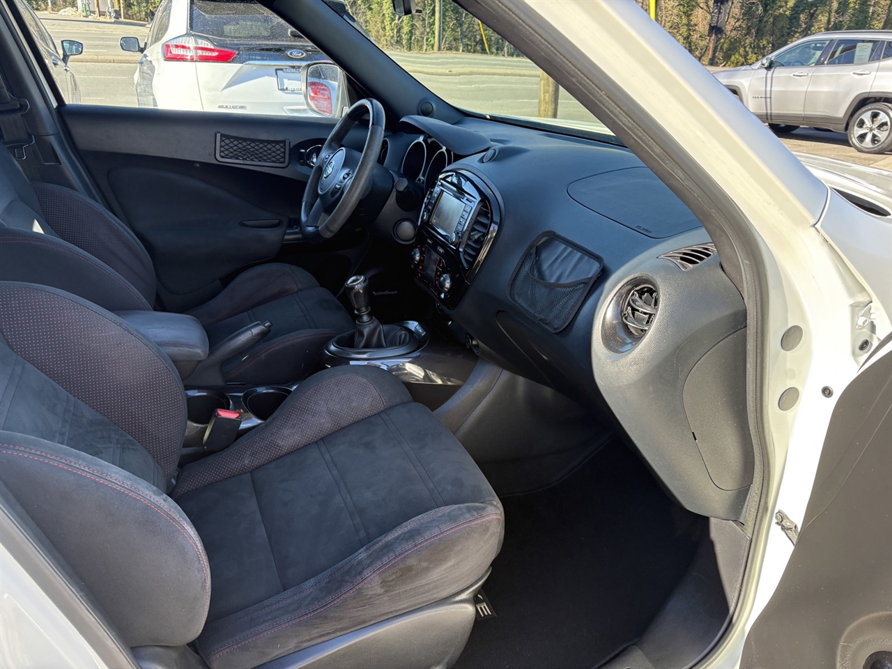 Nissan Juke S FWD 2016