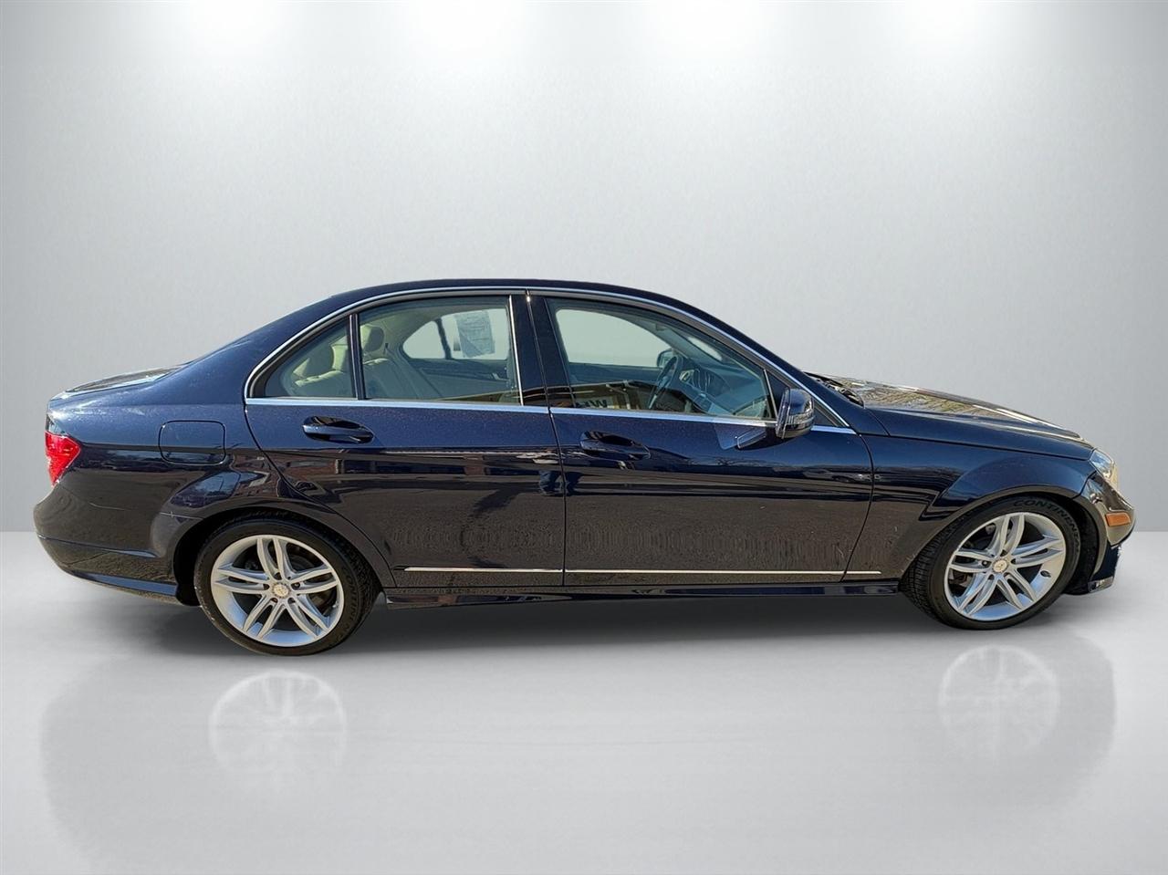 Mercedes-Benz C-Class C300 4MATIC Sport Sedan 2012