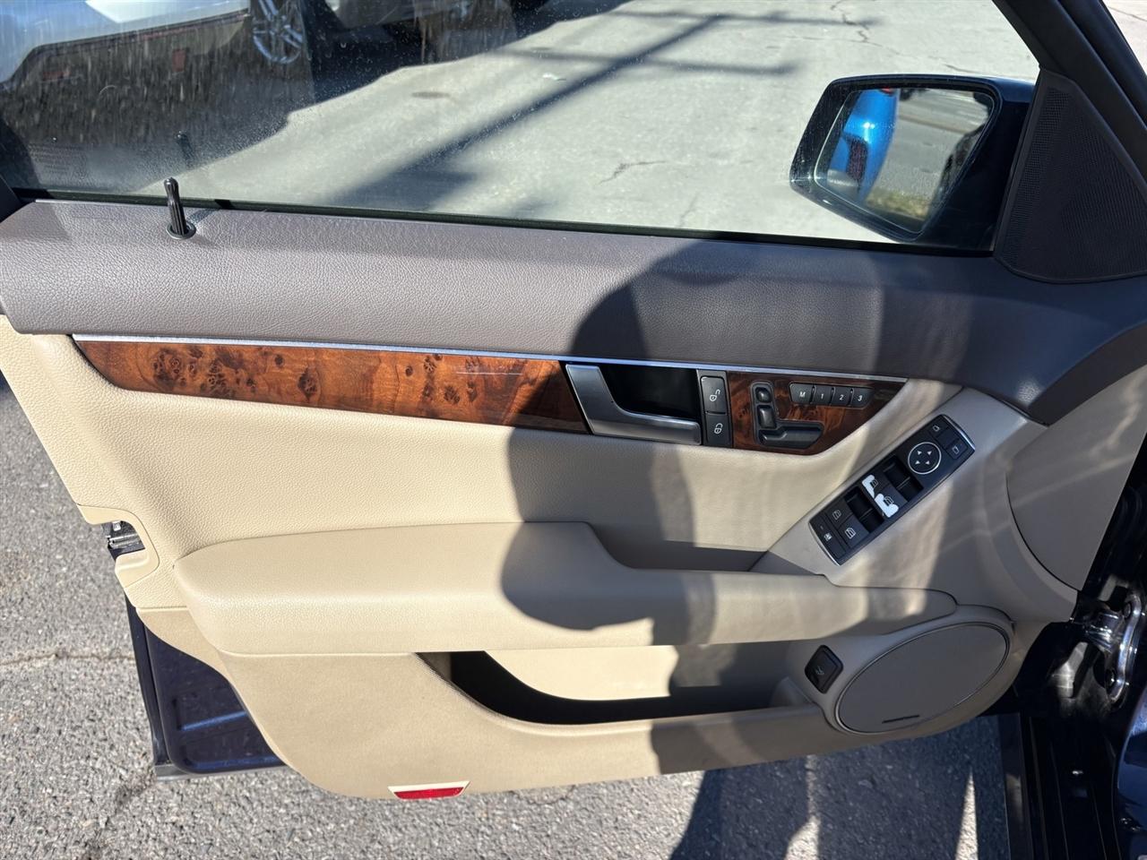 Mercedes-Benz C-Class C300 4MATIC Sport Sedan 2012