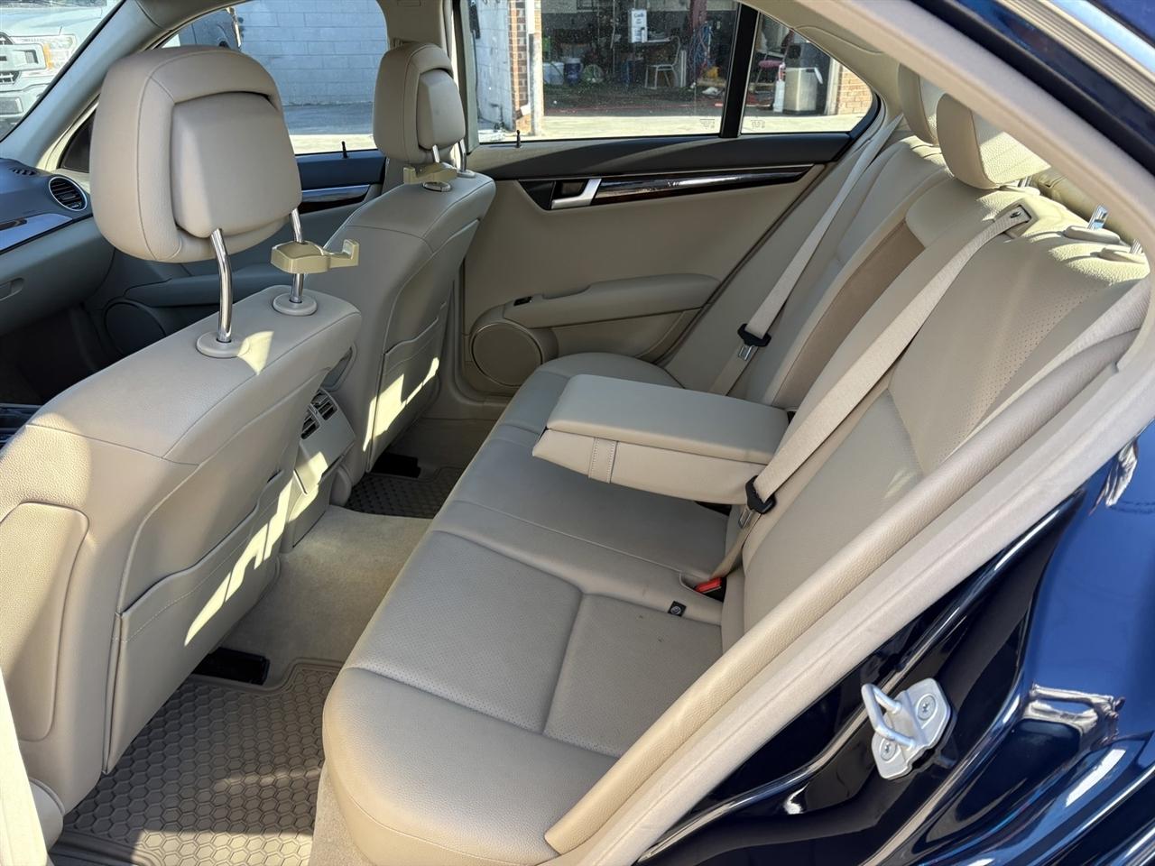 Mercedes-Benz C-Class C300 4MATIC Sport Sedan 2012