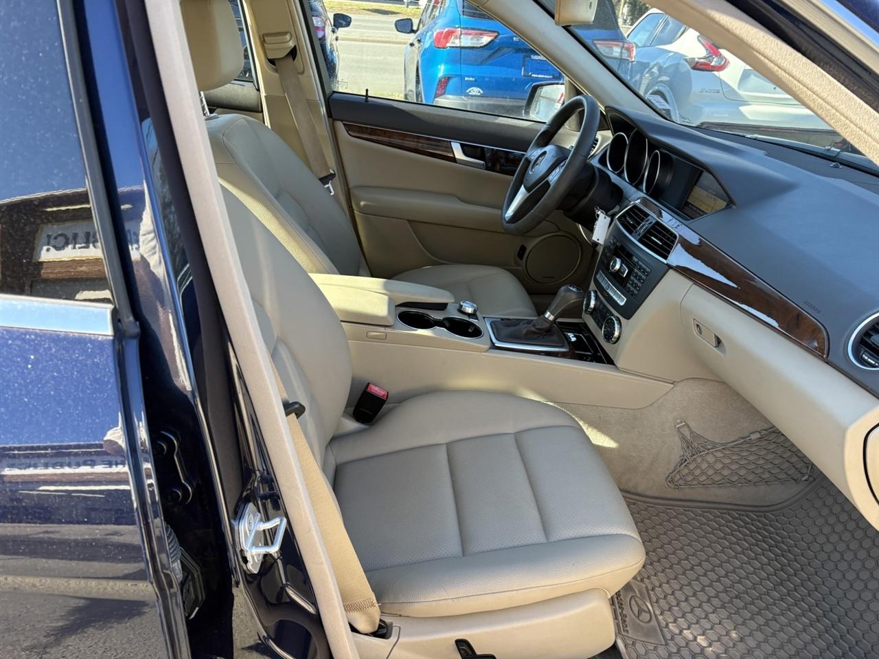 Mercedes-Benz C-Class C300 4MATIC Sport Sedan 2012