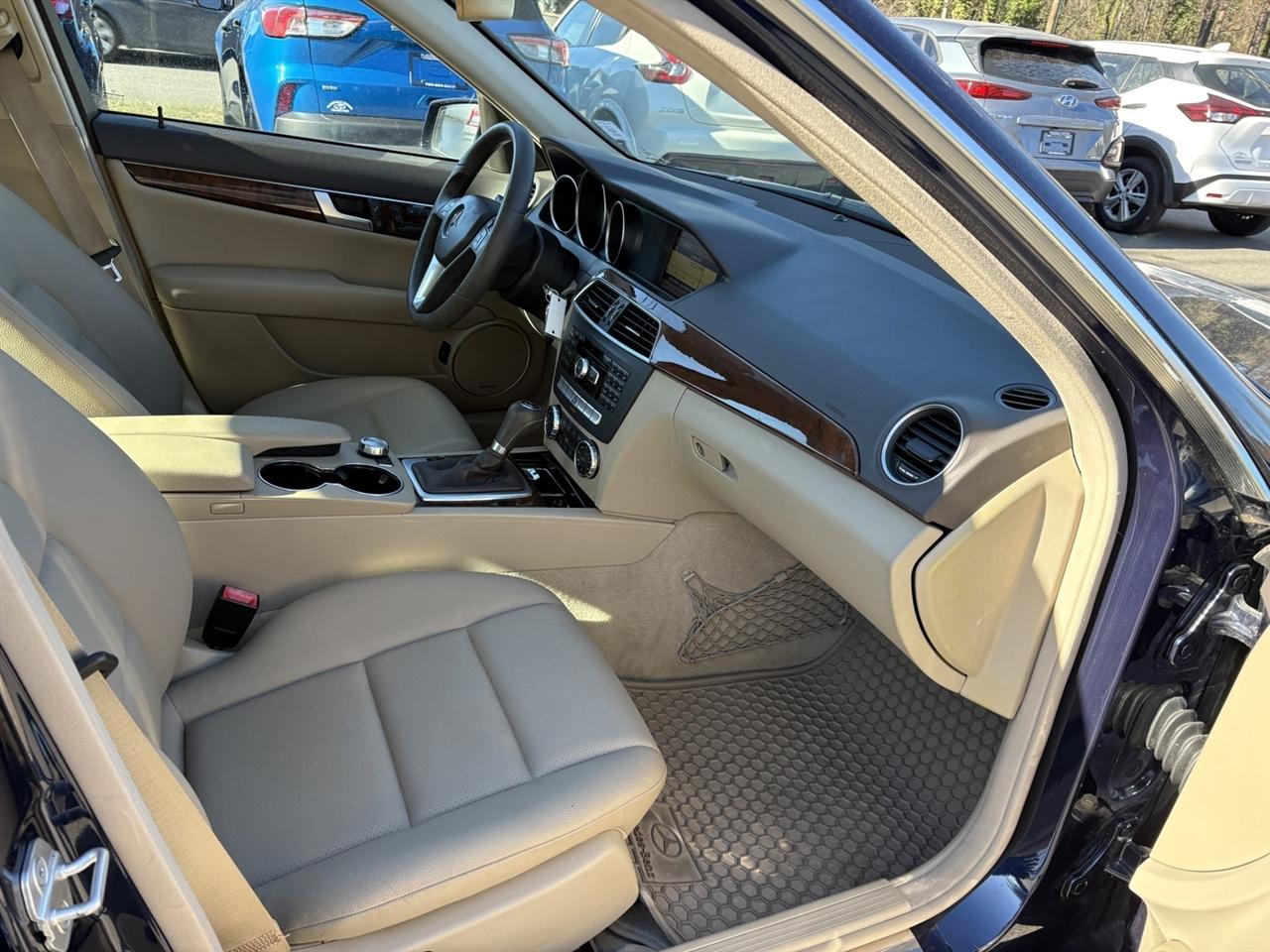 Mercedes-Benz C-Class C300 4MATIC Sport Sedan 2012