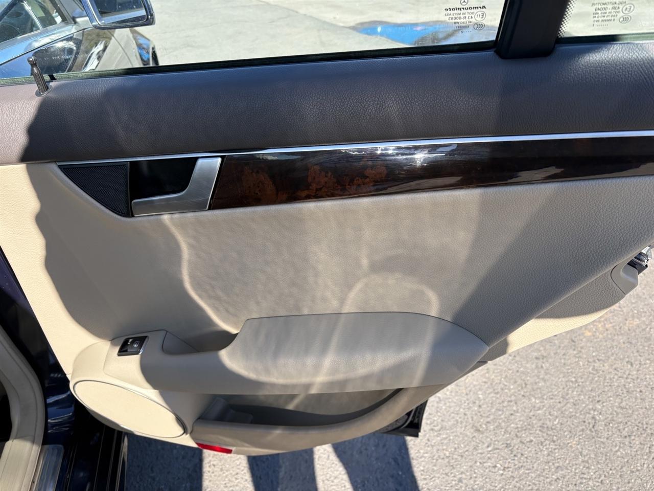 Mercedes-Benz C-Class C300 4MATIC Sport Sedan 2012