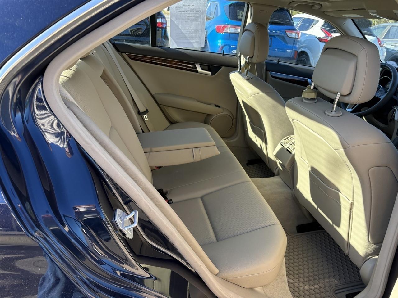 Mercedes-Benz C-Class C300 4MATIC Sport Sedan 2012